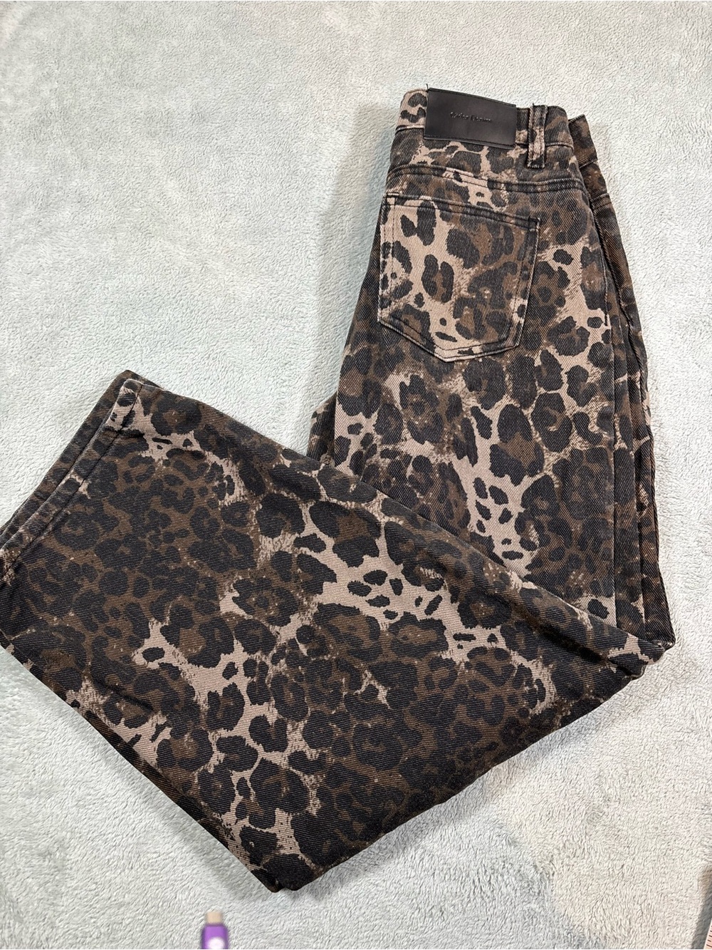 Cider wide leg barrel animal print jeans XXS